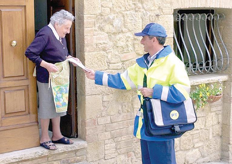 postino che consegna un vaglia